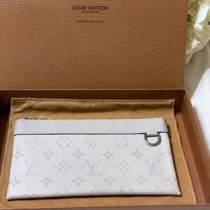 Louis Vuitton Taigarama Discovery PM Monogram Pochette